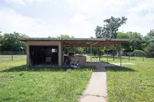 417 Summitt Ave, Graham, TX 76450 - Photo 31