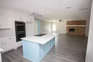 417 Summitt Ave, Graham, TX 76450 - Photo 3