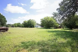 417 Summitt Ave, Graham, TX 76450 - Photo 37