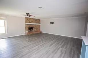 417 Summitt Ave, Graham, TX 76450 - Photo 9