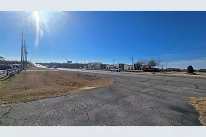 2817 Wilshire Boulevard, Burleson, TX 76028 - Photo 11
