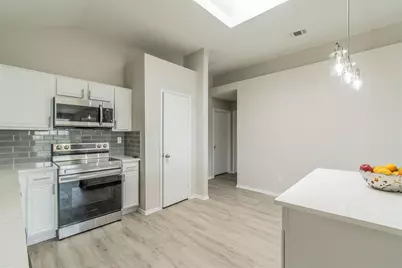 1937 Fox Meadow Trail, Grand Prairie, TX 75052 - Photo 5