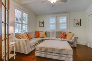 911 Woodlawn Ave, Dallas, TX 75208 - Photo 9