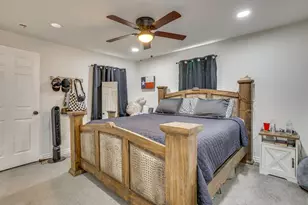 109 W Purdom Ave, Alvarado, TX 76009 - Photo 25