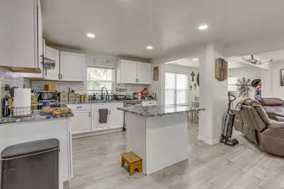 109 W Purdom Avenue, Alvarado, TX 76009 - Photo 21