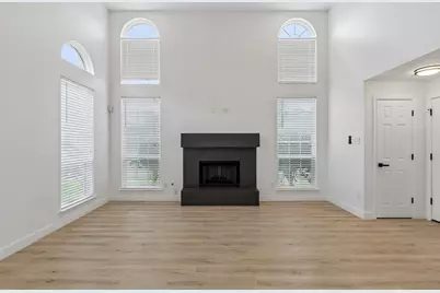 4436 Sierra Drive, Grand Prairie, TX 75052 - Photo 5