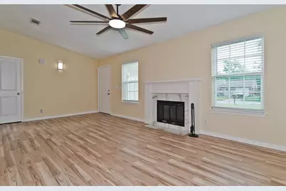 504 Circleview Drive, Mansfield, TX 76063 - Photo 7