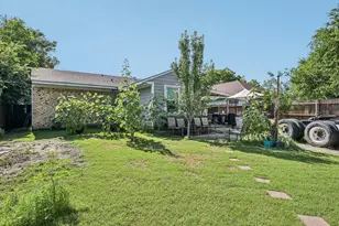 618 SE 3rd St, Grand Prairie, TX 75051 - Photo 19