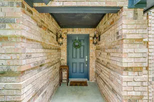 9928 Wandering Way St, Benbrook, TX 76126 - Photo 7