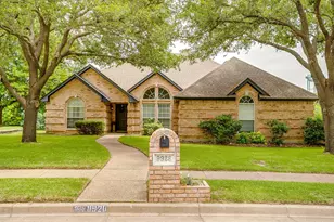 9928 Wandering Way St, Benbrook, TX 76126 - Photo 5