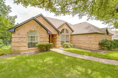 9928 Wandering Way Street, Benbrook, TX 76126 - Photo 3