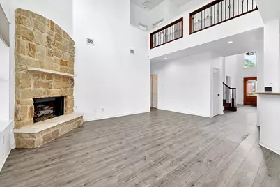 8810 Edgelake Trail, Rowlett, TX 75088 - Photo 3