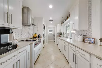 1911 White Rose Lane, Carrollton, TX 75007 - Photo 17