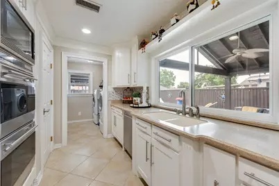 1911 White Rose Lane, Carrollton, TX 75007 - Photo 19