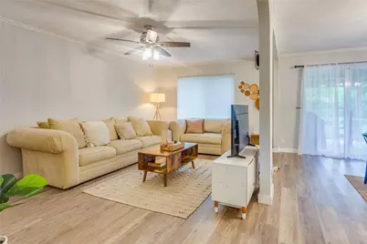 2012 Bradford Drive, Arlington, TX 76010 - Photo 3
