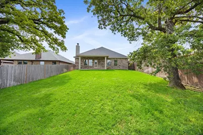 1916 Town Creek Circle, Weatherford, TX 76086 - Photo 3