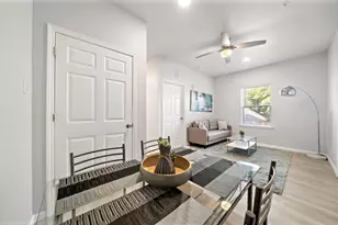 808 Sealy St, Galveston, TX 77550 - Photo 13