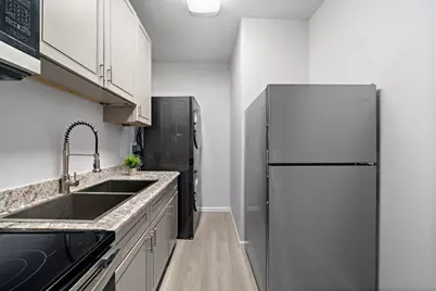 808 Sealy Street #B, Galveston, TX 77550 - Photo 17