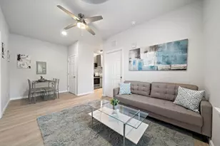 808 Sealy St, Galveston, TX 77550 - Photo 11