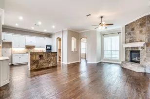 1402 Hampton Rd, Grapevine, TX 76051 - Photo 3