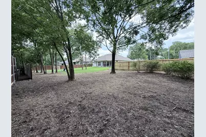 700 E Walcott Street, Pilot Point, TX 76258 - Photo 23