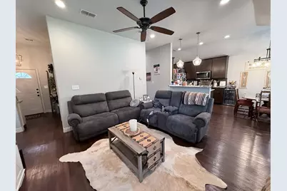 700 E Walcott Street, Pilot Point, TX 76258 - Photo 5
