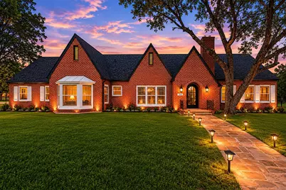 700 Jackson, McGregor, TX 76657 - Photo 1