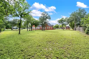 700 Jackson, McGregor, TX 76657 - Photo 23