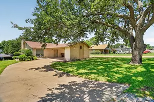 4204 Chaparral Ct, Granbury, TX 76049 - Photo 3