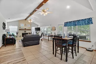 4204 Chaparral Ct, Granbury, TX 76049 - Photo 9