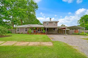 330 Young St, Blossom, TX 75416 - Photo 1
