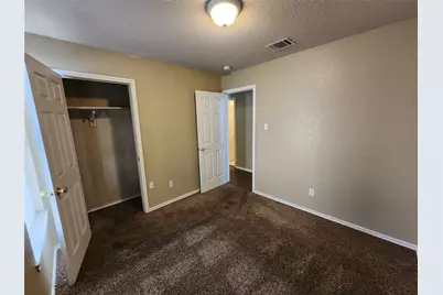 1429 E Robert Street, Fort Worth, TX 76104 - Photo 17