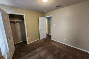 1429 E Robert St, Fort Worth, TX 76104 - Photo 17