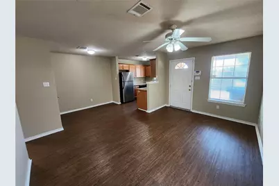 1429 E Robert Street, Fort Worth, TX 76104 - Photo 3