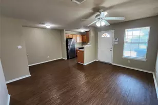1429 E Robert St, Fort Worth, TX 76104 - Photo 3