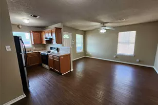 1429 E Robert St, Fort Worth, TX 76104 - Photo 5