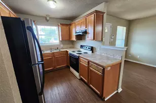 1429 E Robert St, Fort Worth, TX 76104 - Photo 7