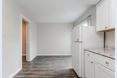 9808 Valley Meadow Place, Dallas, TX 75220 - Photo 19