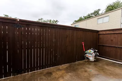 9808 Valley Meadow Place, Dallas, TX 75220 - Photo 29