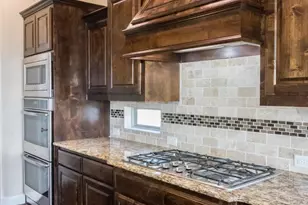 313 Wyndale Ct, Lewisville, TX 75056 - Photo 9