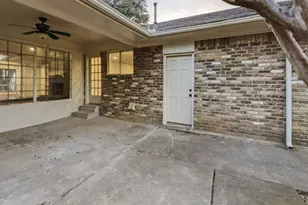 2409 Castle St, Irving, TX 75038 - Photo 31