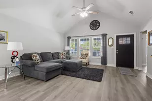 608 E Shepherd St, Denison, TX 75021 - Photo 9