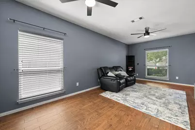 4111 Highgrove Drive, Arlington, TX 76001 - Photo 9