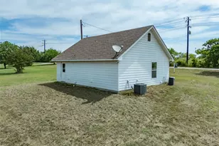 202 Co Rd 4511, Decatur, TX 76234 - Photo 17