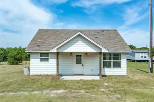 202 Co Rd 4511, Decatur, TX 76234 - Photo 1