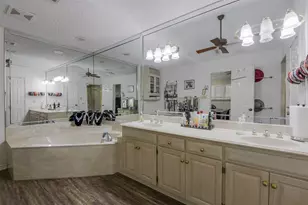 2010 Surrey Oaks Dr, Arlington, TX 76006 - Photo 27