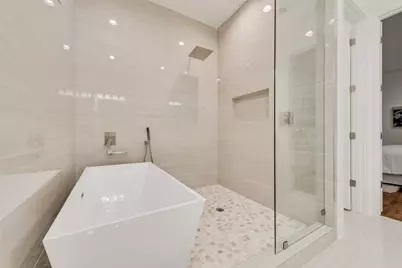 219 W Yarmouth Street, Dallas, TX 75208 - Photo 17