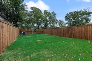219 W Yarmouth St, Dallas, TX 75208 - Photo 23