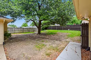 1702 Surrey Ct, Garland, TX 75043 - Photo 25