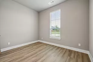 1633 Buscot Ln, Fort Worth, TX 76052 - Photo 5